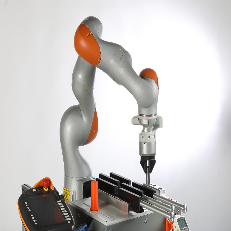 산업용 용접 로봇 쿠카 로봇 암과 용접기로 구성된 CN - Industrial Laser Welding 리뷰 및 가격